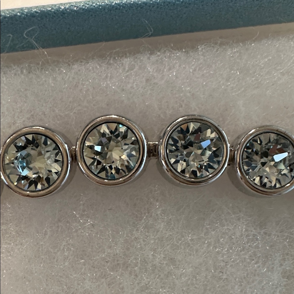 Touchstone Crystal blue/green Ice Bracelet - Picture 2 of 7